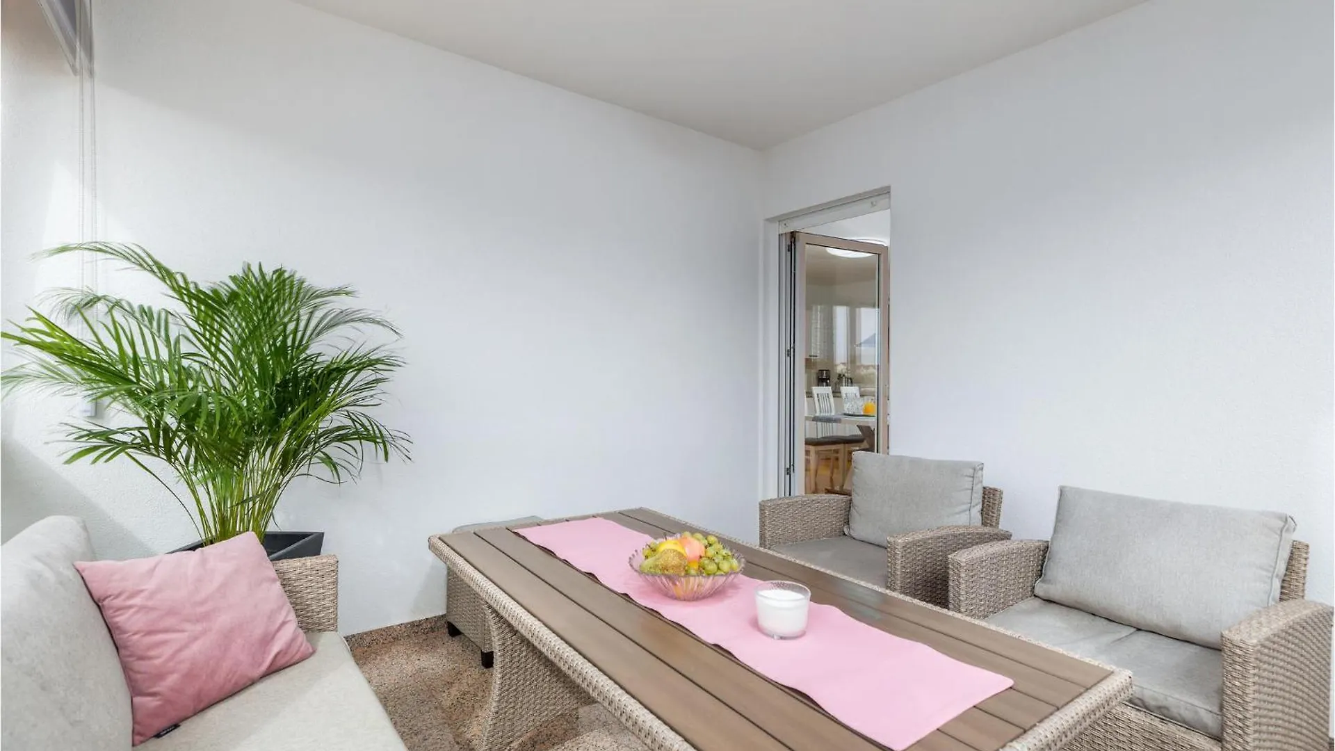 Stunning Apartment In Valbandon With Wifi Fažana