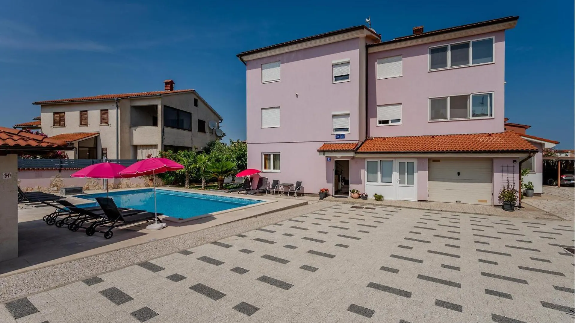 Stunning Apartment In Valbandon With Wifi Fažana