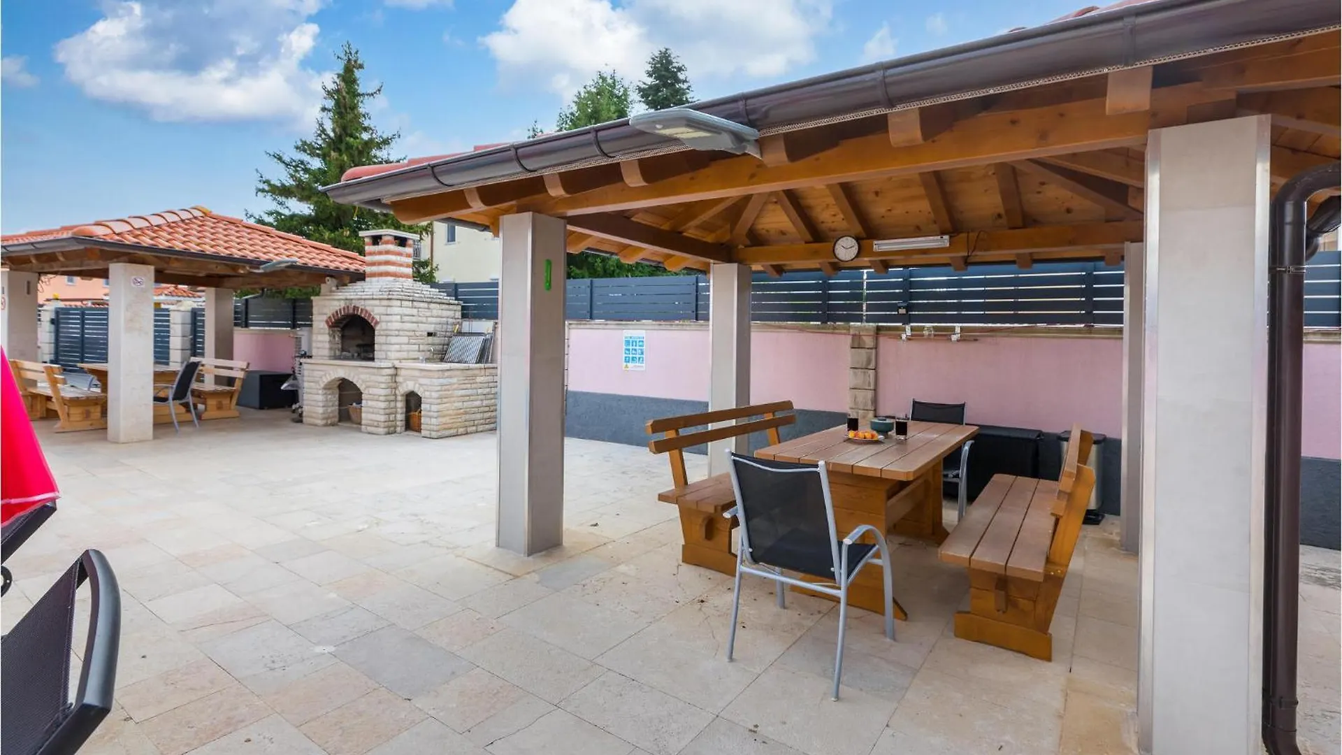 Stunning Apartment In Valbandon With Wifi Fažana